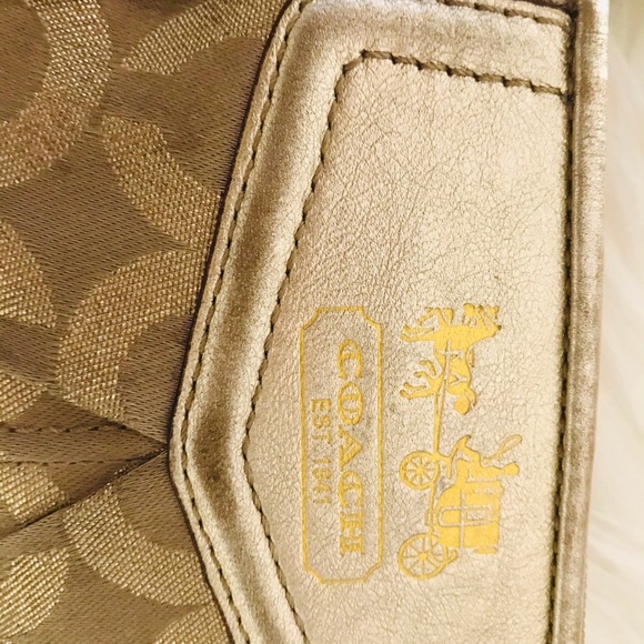 Coach metallic wallet/ wristlet - Picture 3 of 4